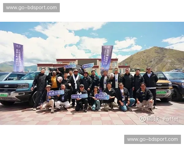 极境之争：当马尔代夫的蓝遇见中国的山海，哪一刻才是你灵魂的终点？